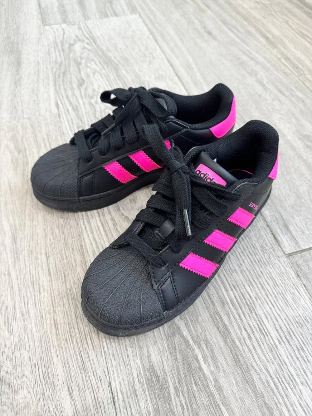 Adidas Superstar II Black Lucid Pink Kids Size 2.5 EUC